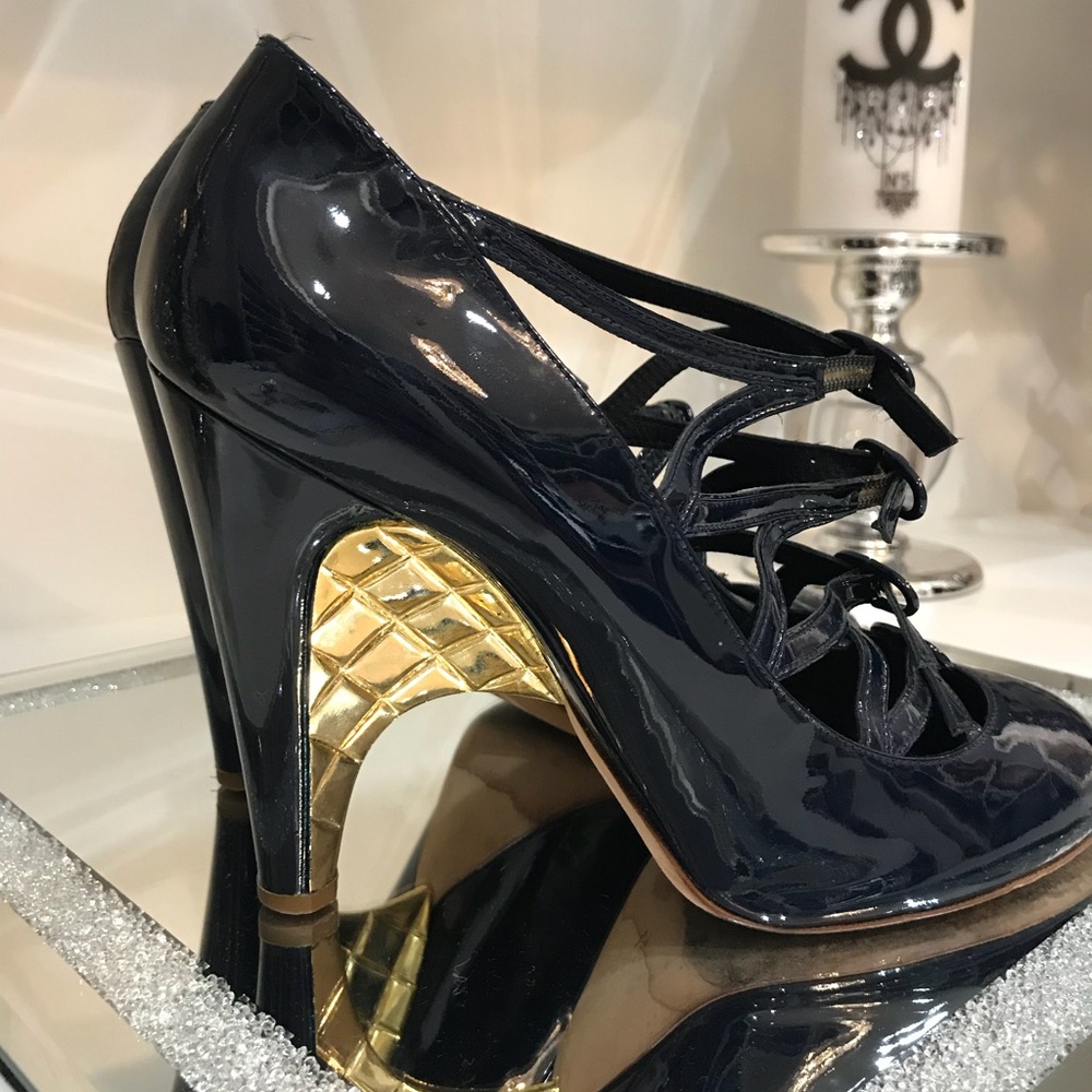 Authentic Chanel Navy Blue Quilted Pumps